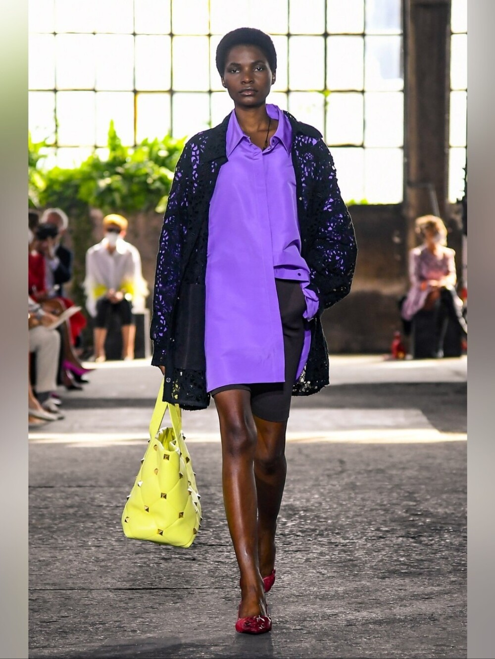 VALENTINO Oversized Purple Silk Faille Shacket Spring 2021 Look 10 IT 38/US 2